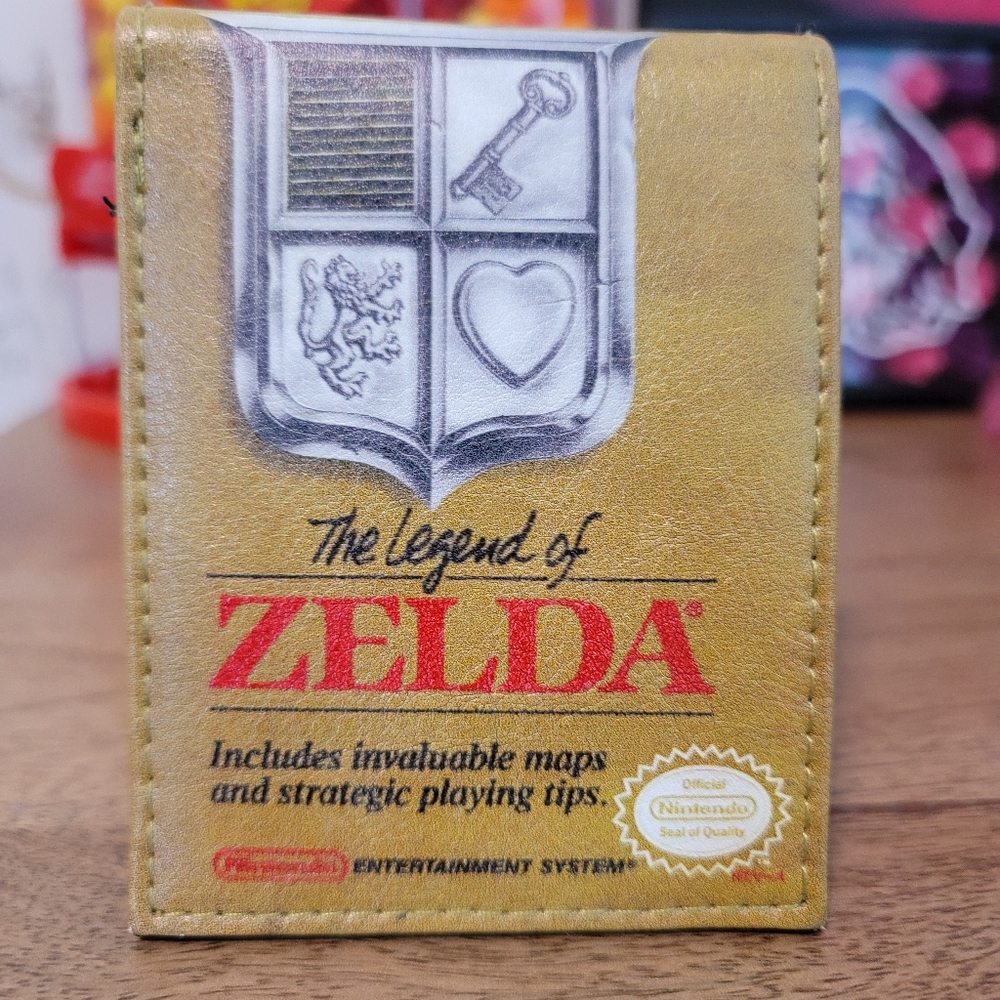 The Legend of Zelda NES Cartridge Label Graphic Bi-Fold Wallet Nintendo2018 NWOT